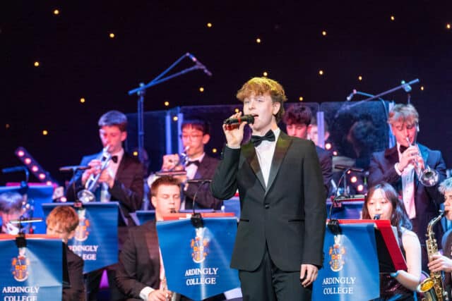 Cabaret 2025 Male solo accompanied by the Jazz Band